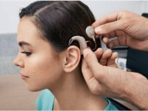 perbedaan hearing amplifier dan alat bantu dengar