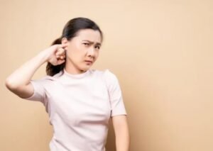 penyebab telinga bindeng